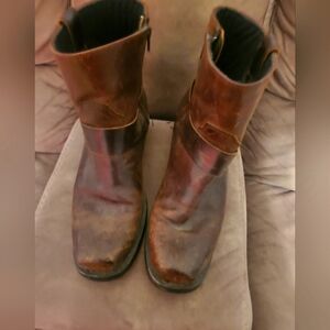 Womens size 10 DINGO OIL RESISTENT ANKLE BOOT GOOD CONDITION BROWN LEATHER